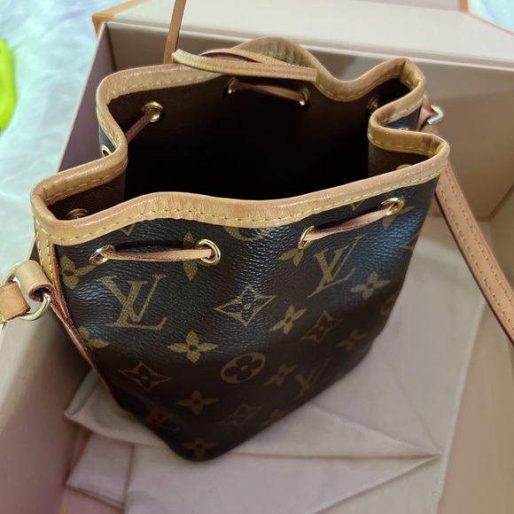 Louis Vuitton Nano Noe Handbag - Picture 11 of 13